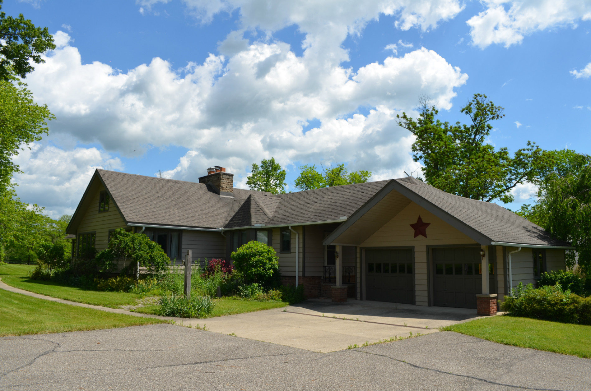 15133 Munn Rd Newbury, Ohio