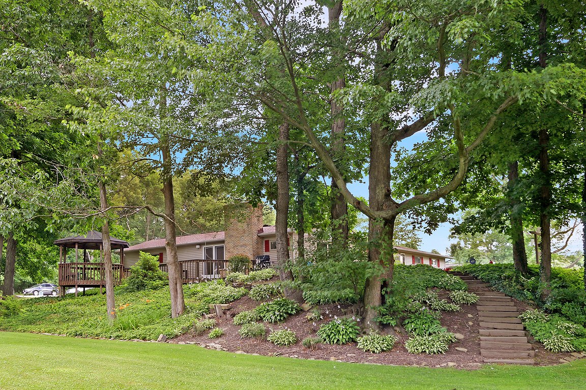 8839 N. Spring Valley Park Dr. Chagrin Falls, Ohio